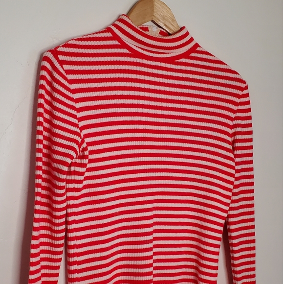 Where's Waldo Vintage Classic Red and White Striped Longsleeve Ribbed Turtleneck - Picture 6 of 13